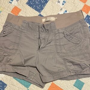 Sonoma Women's Cargo Shorts in Gray